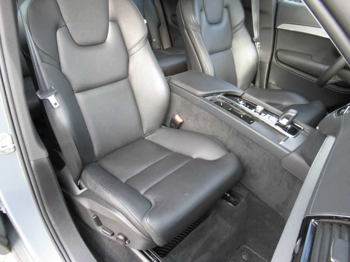 Volvo  B5 Diesel AWD Plus Bright Automatik