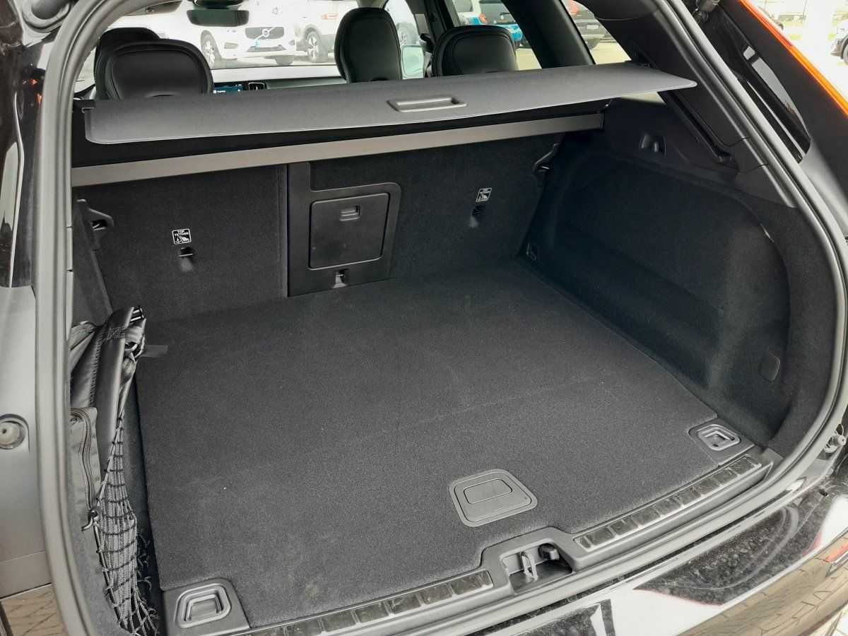 Volvo  T6 Plug-in Hybrid Black Edition Automatik