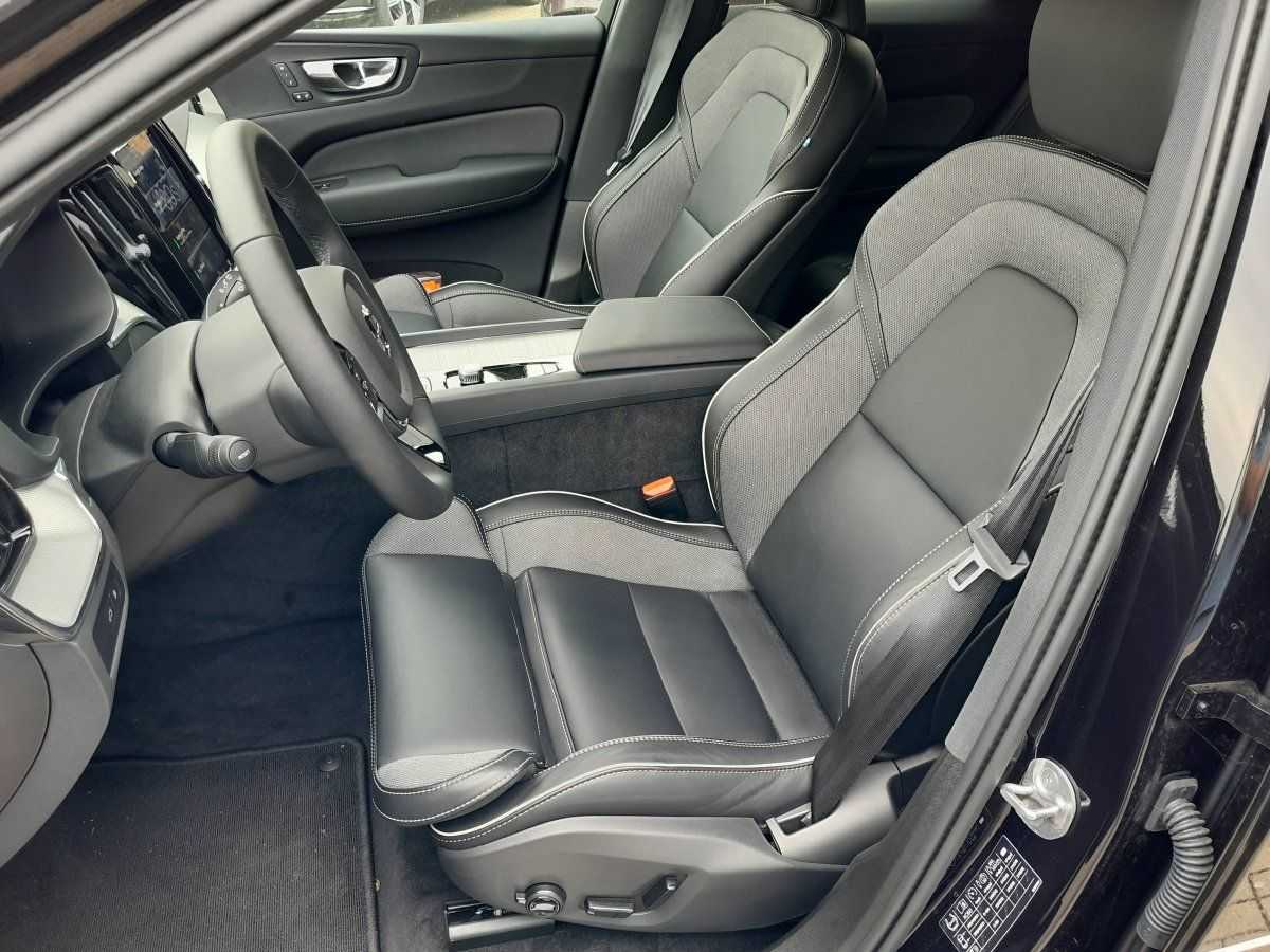 Volvo  T6 Plug-in Hybrid Black Edition Automatik
