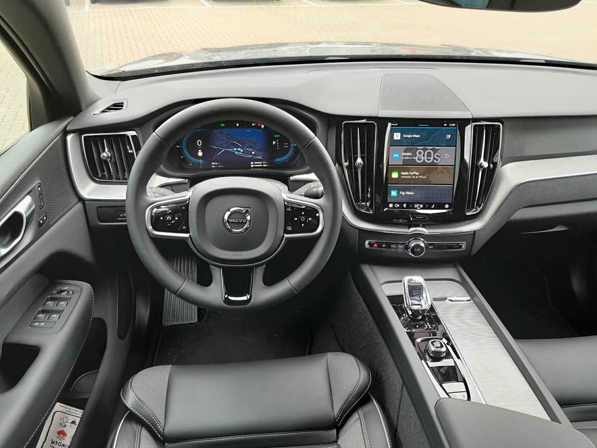 Volvo  T6 Plug-in Hybrid Black Edition Automatik