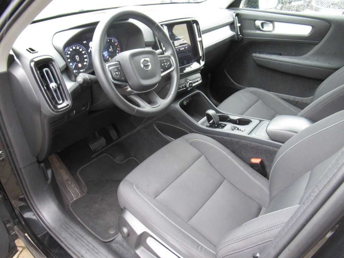 Volvo  T3 Benzin Momentum Pro Automatik