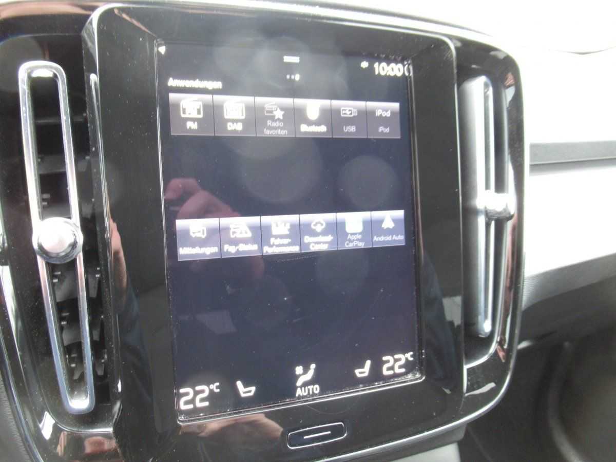 Volvo  T3 Benzin Momentum Pro Automatik