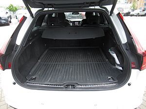 Volvo  Recharge T6 AWD R-Design