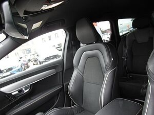 Volvo  Recharge T6 AWD R-Design