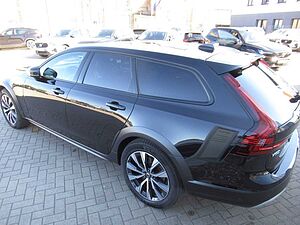 Volvo  Plus B4 AWD Diesel Automatik