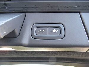 Volvo  Plus B4 AWD Diesel Automatik