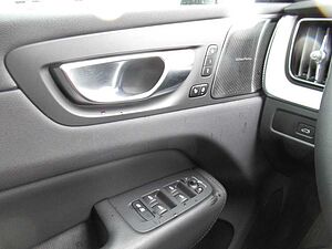 Volvo  B4 Benzin Plus Bright Automatik