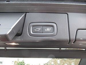 Volvo  B4 Benzin Plus Bright Automatik