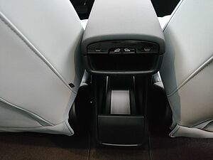 Volvo  Ultra Twin Motor AWD Performance
