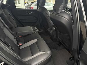 Volvo  B4 (Diesel) AWD R-Design