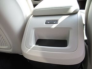 Volvo  B4 Diesel Plus Dark Automatik
