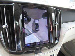 Volvo  B4 Diesel Plus Dark Automatik