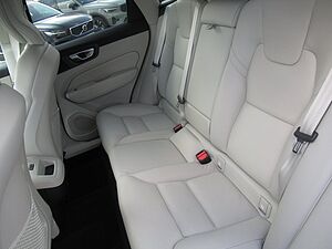Volvo  B4 Diesel Plus Dark Automatik