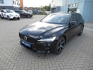 Volvo  B4 Benzin Ultra Dark Automatik