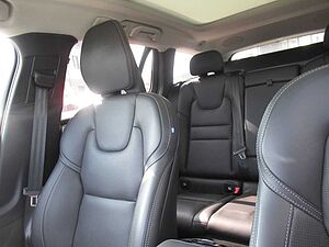 Volvo  B4 Benzin Ultra Dark Automatik
