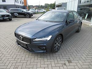 Volvo  B4 Benzin Plus Dark Automatik