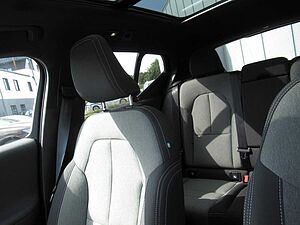 Volvo  B4 Benzin Plus Dark Automatik