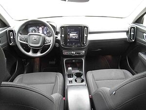 Volvo  T3 Benzin Momentum Pro Automatik