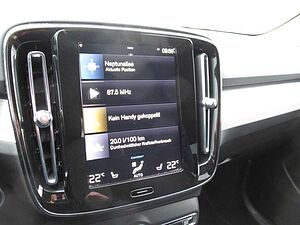 Volvo  T3 Benzin Momentum Pro Automatik