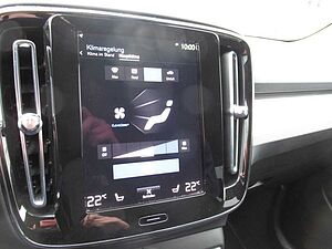 Volvo  T3 Benzin Momentum Pro Automatik