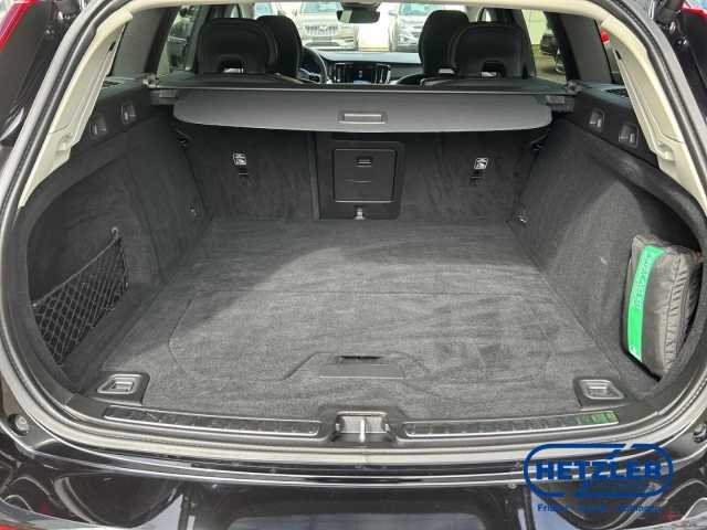 Volvo  Kombi Plus Bright B4 Diesel EU6d ACC DAB HarmanKardon Verkehrszeichenerk.