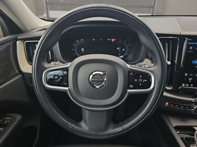 Volvo  B4 INSCRIPTION NAVI LED 20LM HARMAN KARDON