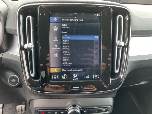 Volvo  T2 Momentum Pro LED 18LM NAVI SITZH. KAMERA