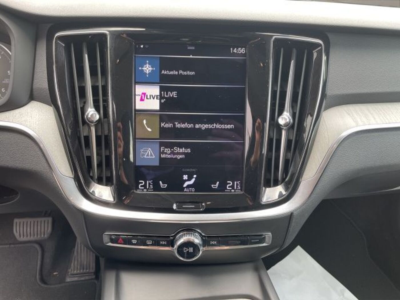 Volvo  B4 AWD Cross Country Pro AHK LED NAVI H&K