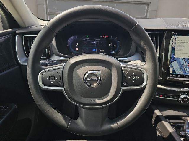 Volvo  B4 AWD Momentum Pro AHK PANO NAVI LED 18LM