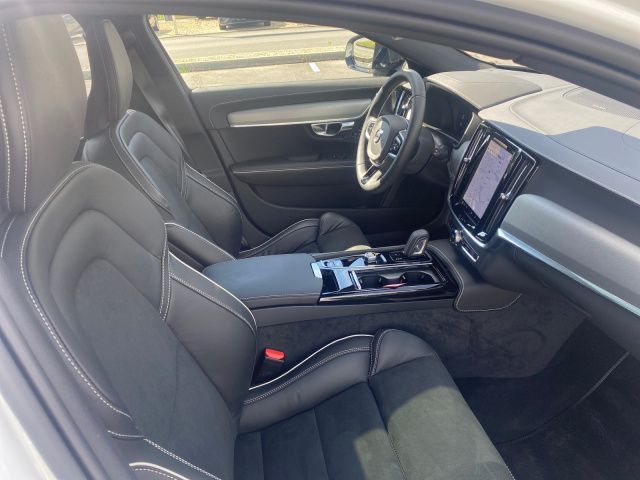 Volvo  T8 RECHARGE AWD R-DESIGN PANO NAVI KAMERA