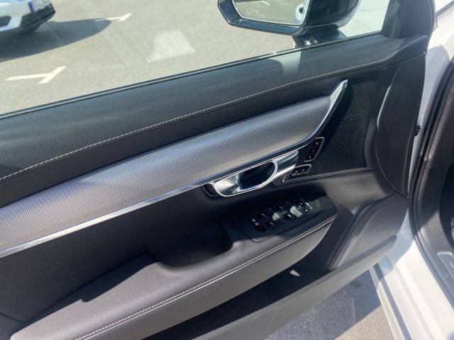 Volvo  T8 RECHARGE AWD R-DESIGN PANO NAVI KAMERA