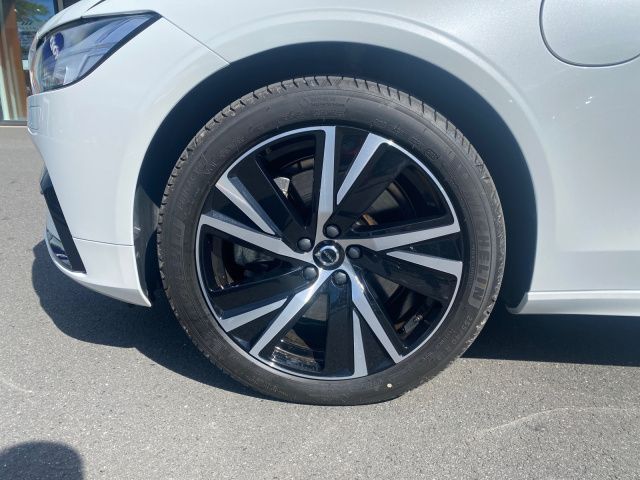 Volvo  T8 RECHARGE AWD R-DESIGN PANO NAVI KAMERA