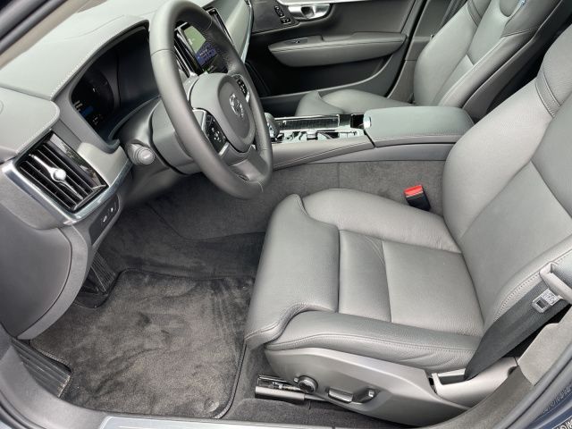 Volvo  T8 AWD Recharge Ultimate Dark PANO NAVI