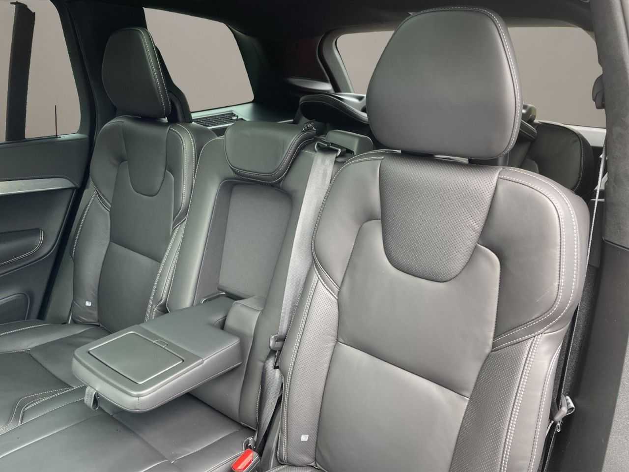 Volvo  Rech. Ultimate T8 AWD Dark 7SITZ PANO 360°