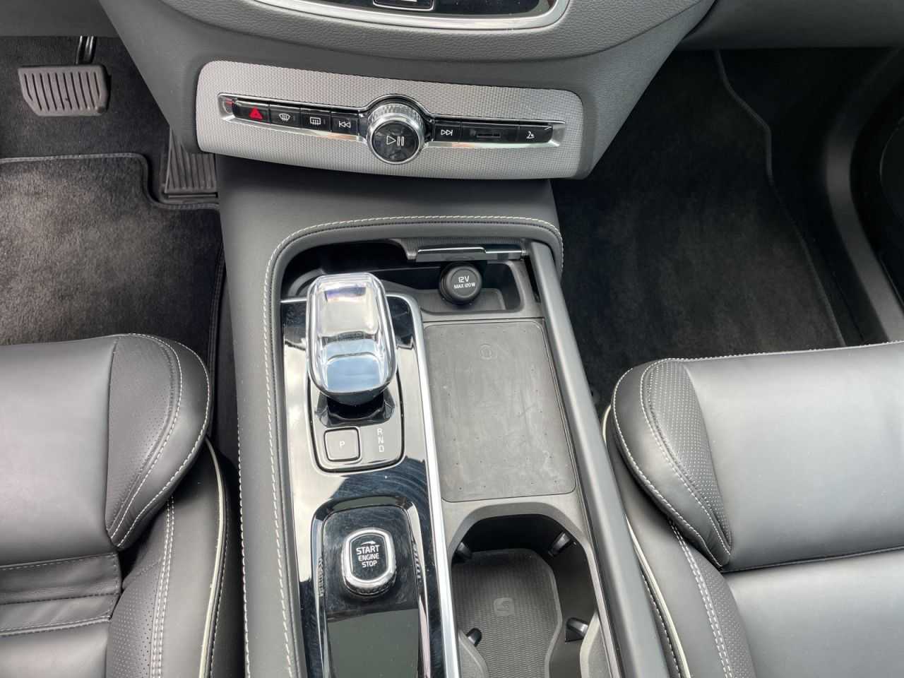 Volvo  Rech. Ultimate T8 AWD Dark 7SITZ PANO 360°
