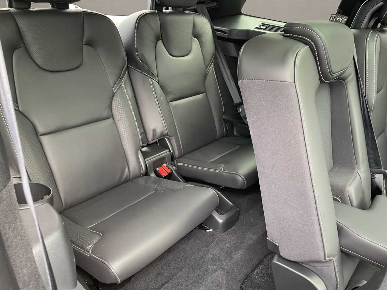 Volvo  Rech. Ultimate T8 AWD Dark 7SITZ PANO 360°