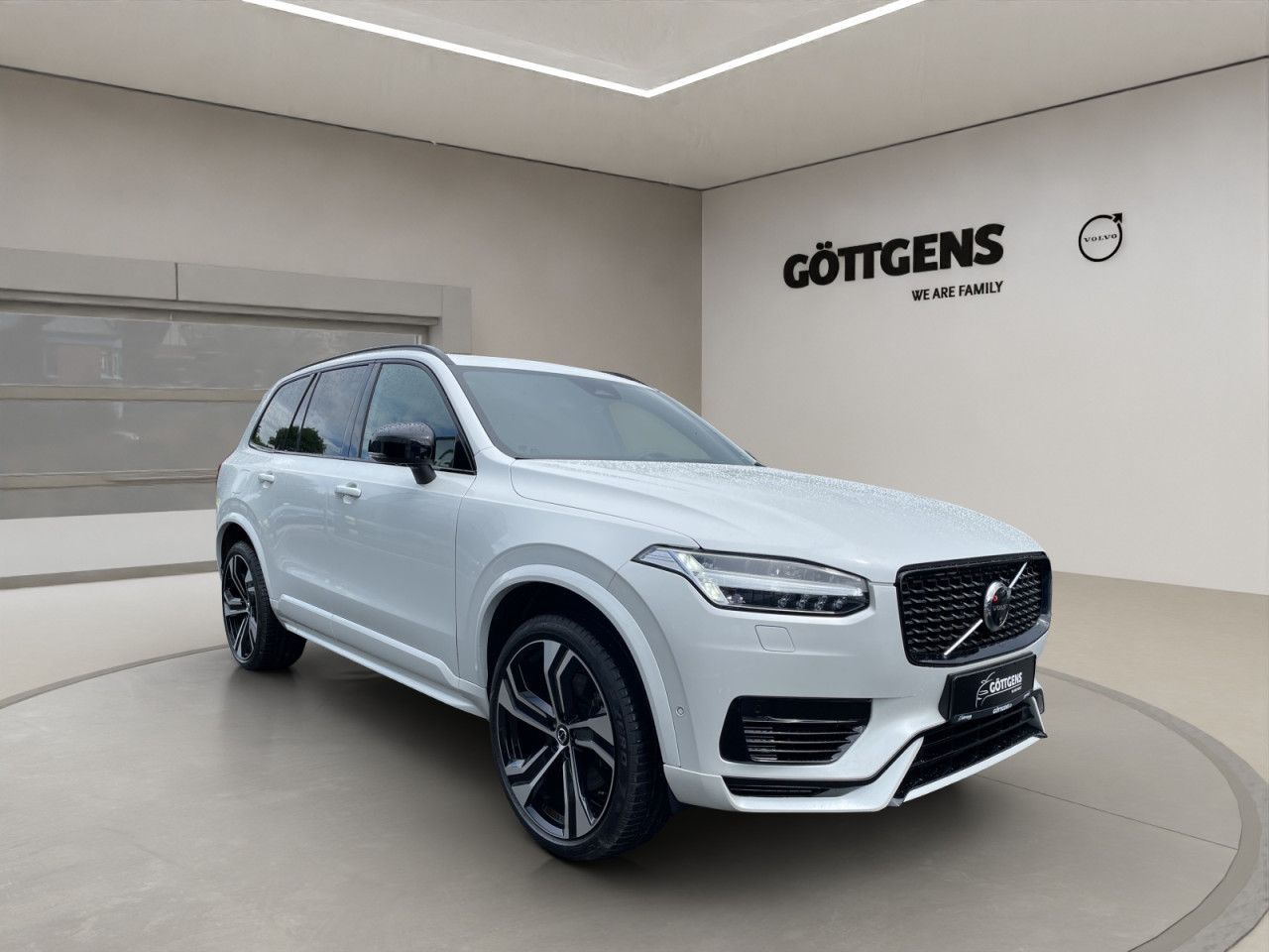 Volvo  Rech. Ultimate T8 AWD Dark 7SITZ PANO 360°
