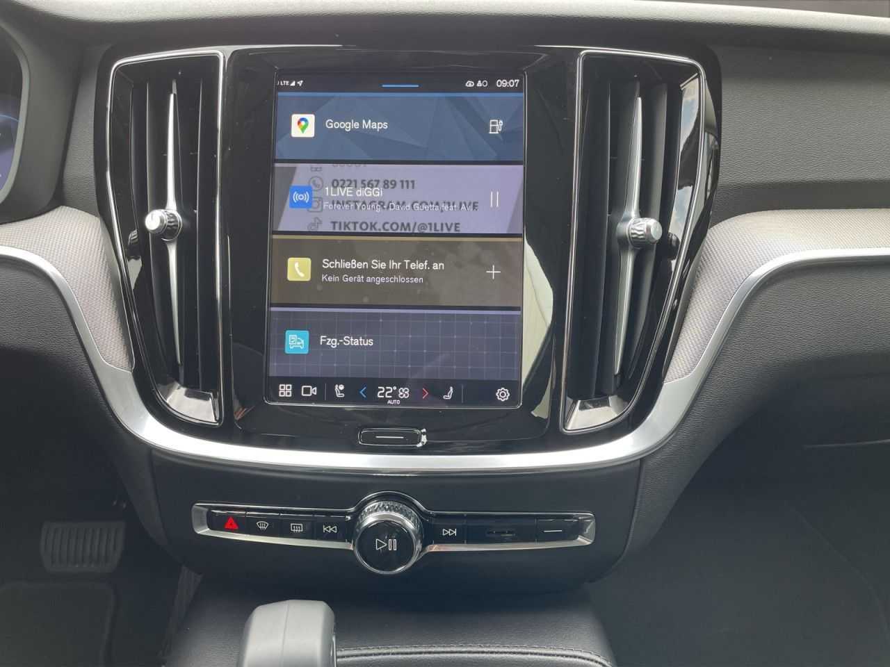 Volvo  T6 AWD Recharge Plus Dark 360° LED