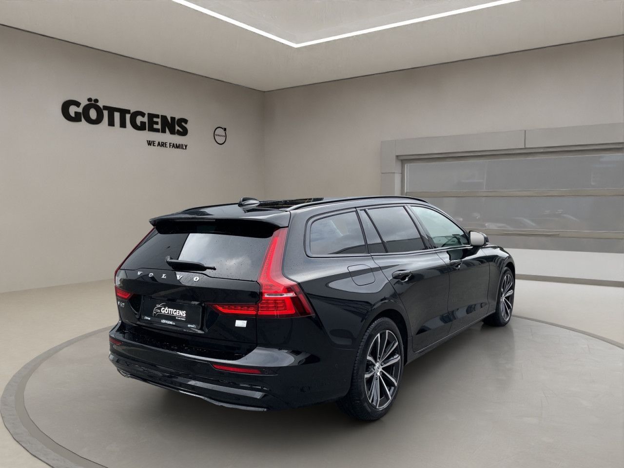 Volvo  T6 AWD Recharge Plus Dark 360° LED