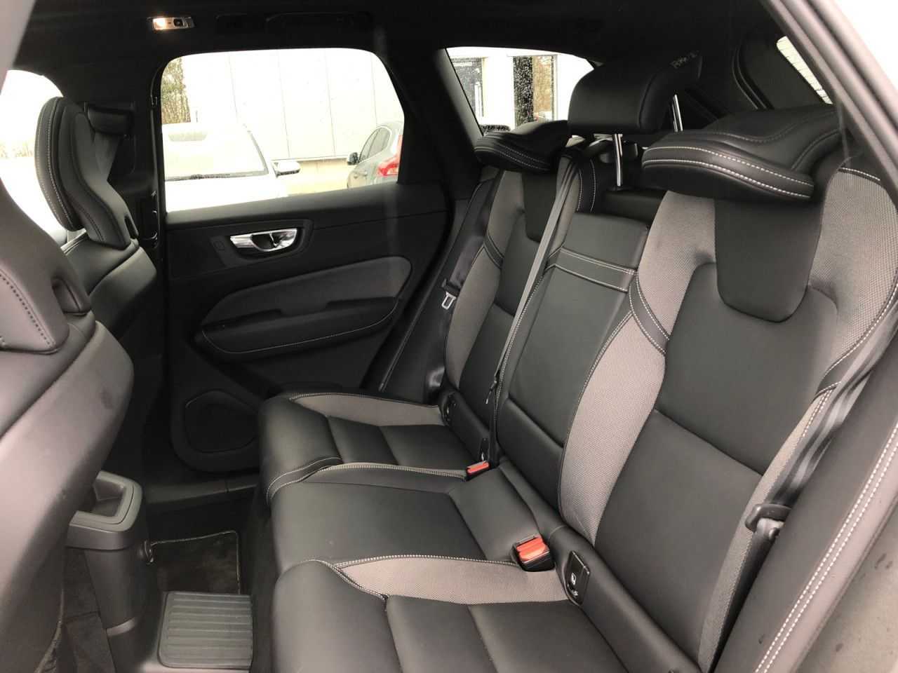Volvo  T6 RECHARGE R-DESIGN Plug-in HUD LED 22LM