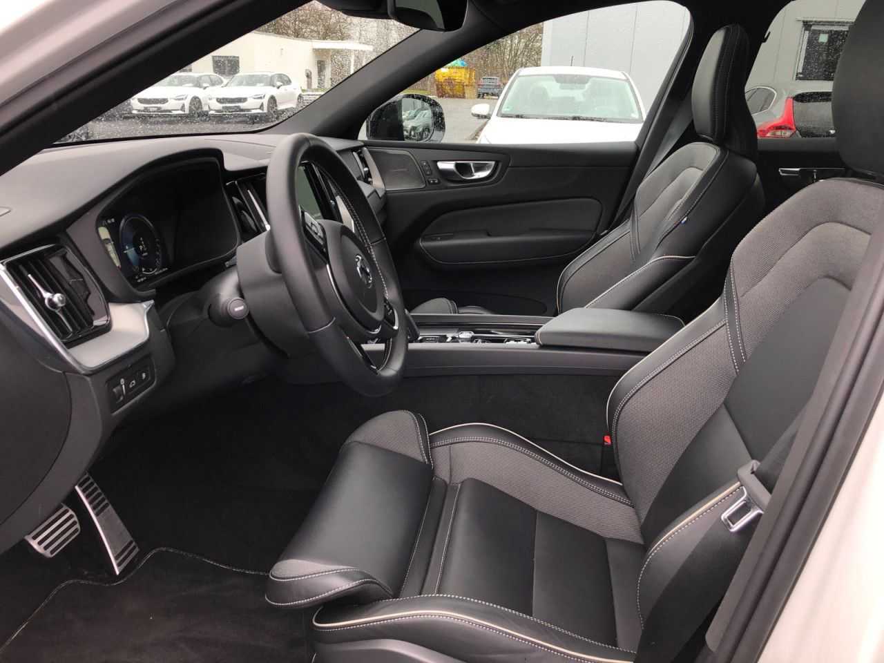 Volvo  T6 RECHARGE R-DESIGN Plug-in HUD LED 22LM