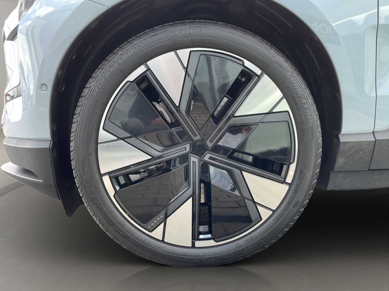 Volvo  Twin Motor Performance AWD Ultra NAVI