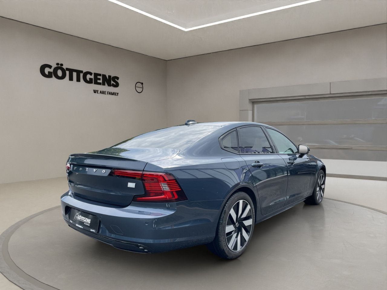 Volvo  T8 AWD Recharge Ultimate Dark PANO NAVI