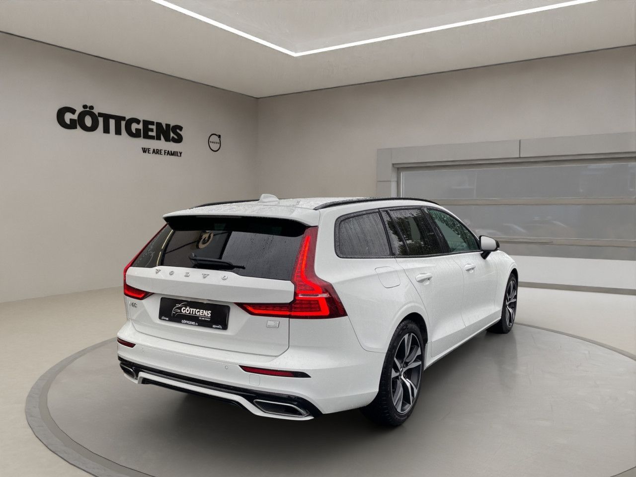 Volvo  T6 RECHARGE R-DESIGN NAVI LED 360° ACC H&K