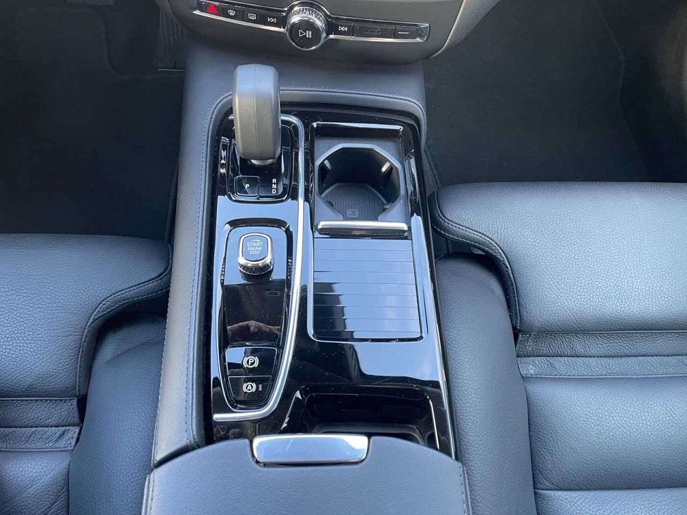 Volvo  T6 Twin Engine AWD PLUS Bright LED DAB H&K