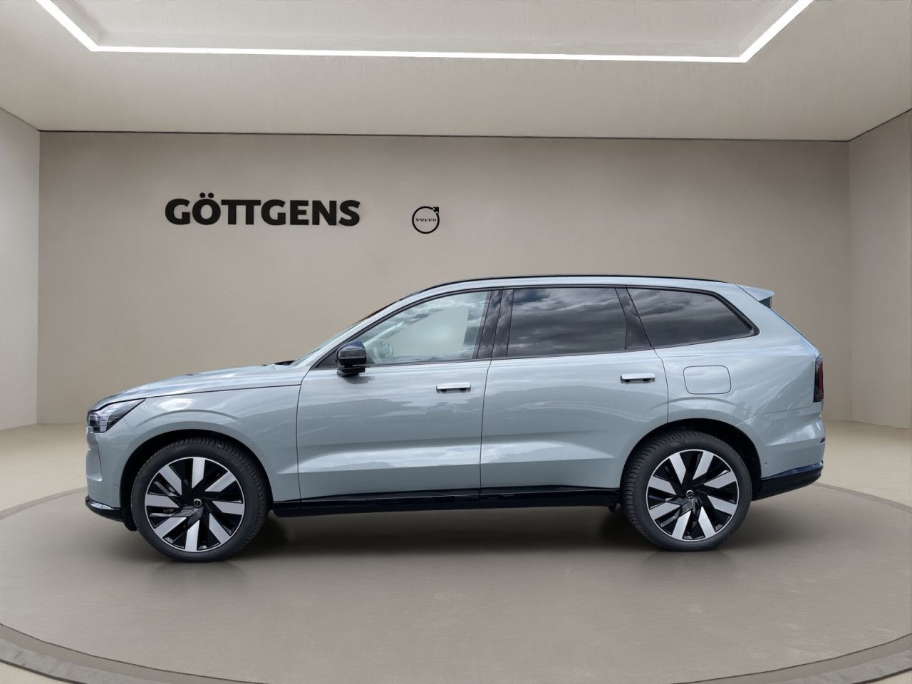 Volvo  Ultra Twin Motor 7 AHK LUFT LED 21LM NAVI