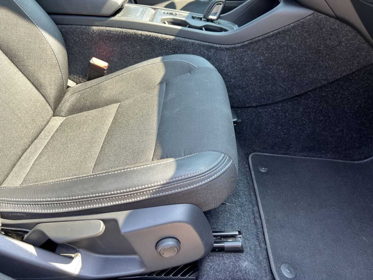 Volvo  T4 Momentum PRO NAVI LED H&K KMERA 18LM