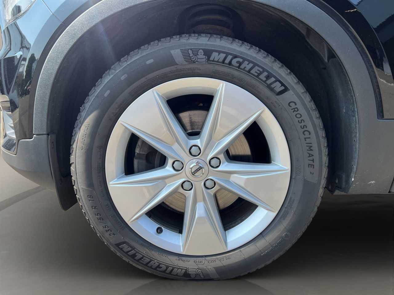 Volvo  T4 Momentum PRO NAVI LED H&K KMERA 18LM