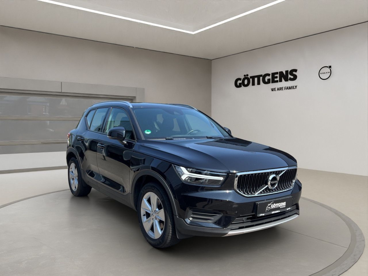Volvo  T4 Momentum PRO NAVI LED H&K KMERA 18LM