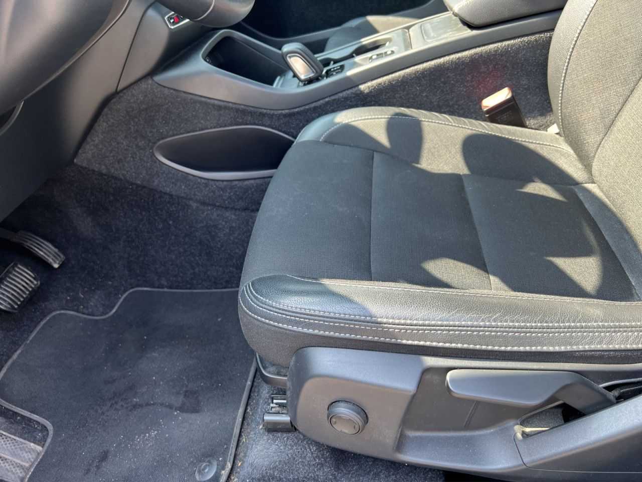 Volvo  T4 Momentum PRO NAVI LED H&K KMERA 18LM